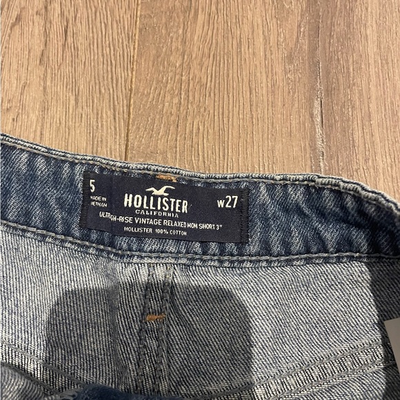 Holister ripped ultra high rise relax denim shorts S5 W27 - Picture 3 of 3